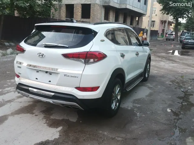 Hyundai Tucson 2017 · 1.6 AT
