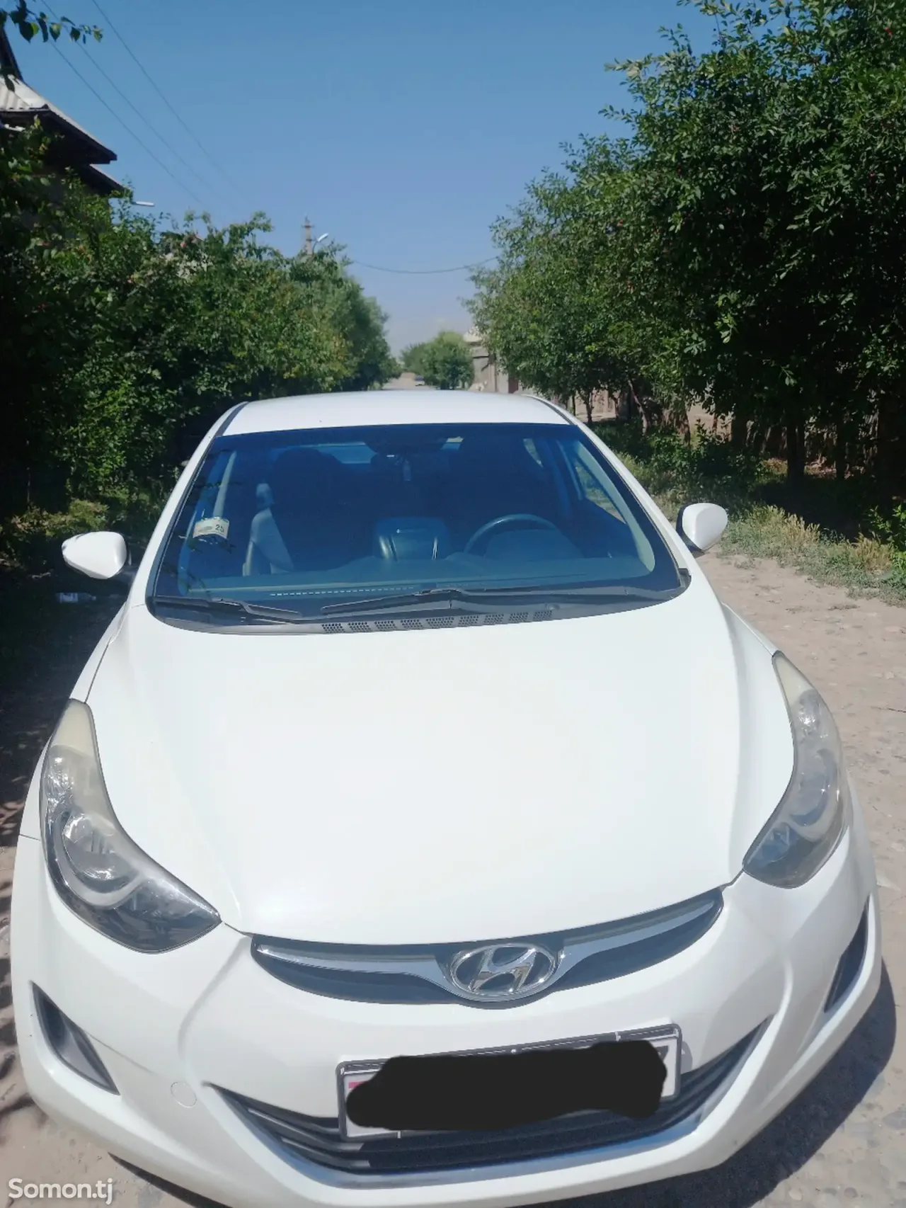 Hyundai Avante 2011 · 1.6 AT