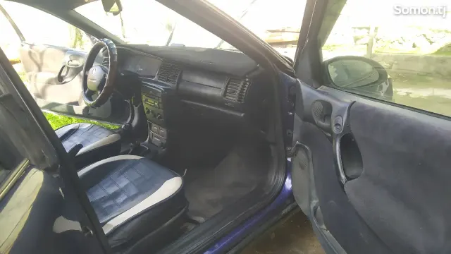 Opel Vectra B 1995 · 1.6 MT