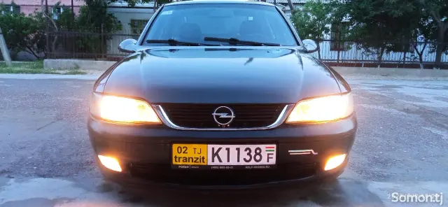 Opel Vectra B 1996 · 1.6 MT