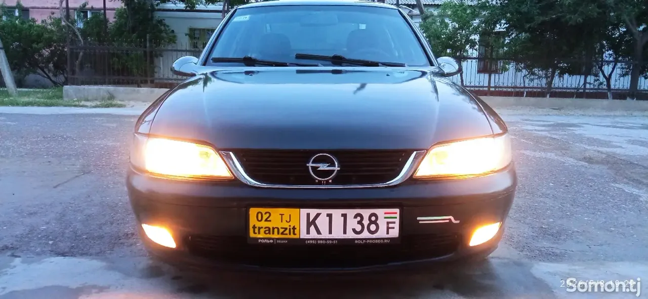 Opel Vectra B 1996 · 1.6 MT
