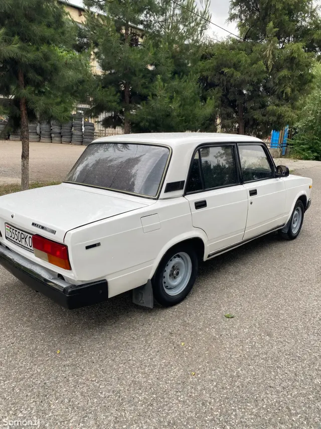 Lada (ВАЗ) 2107 2004 · 1.6 MT