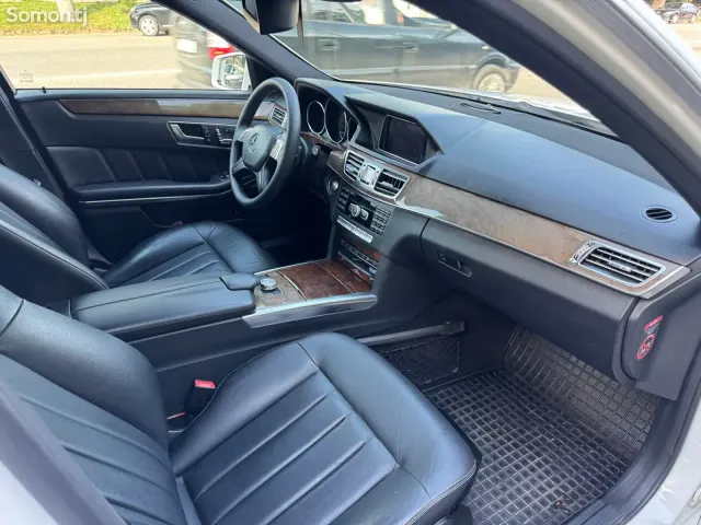 Mercedes-Benz E class 2014 · 3.0 AT
