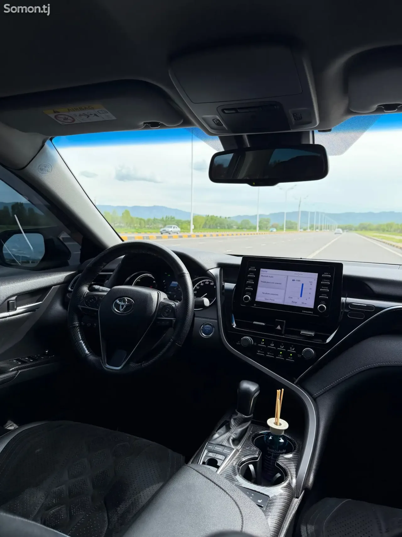 Toyota Camry 2018 · 2.5 AT