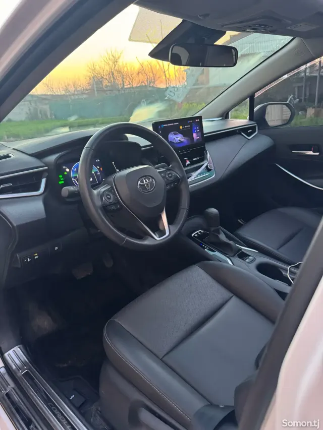 Toyota Corolla 2024 · 1.8 AT