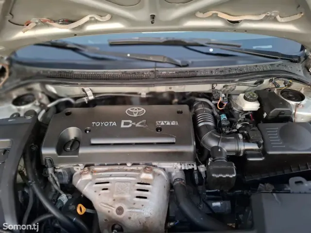 Toyota Avensis 2006 · 1.8 MT
