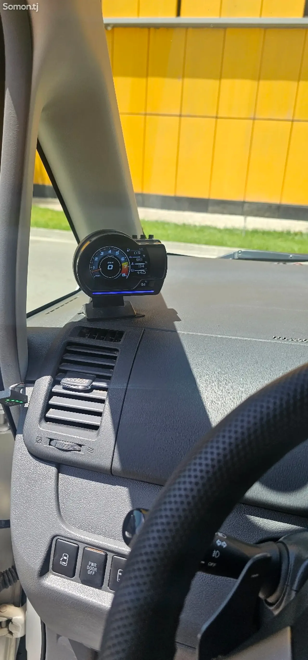 Toyota Voxy 2009 · 2.0 AT
