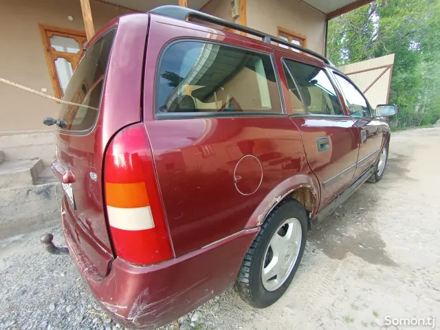 Opel Astra G 1999 · 1.6 MT