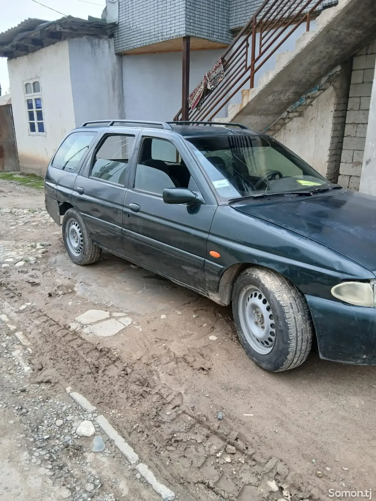 Ford Escort 1995 · MT