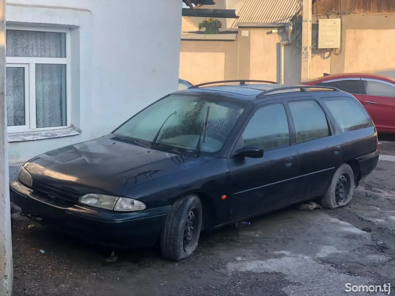Ford Mondeo 1994 · 1.8 MT