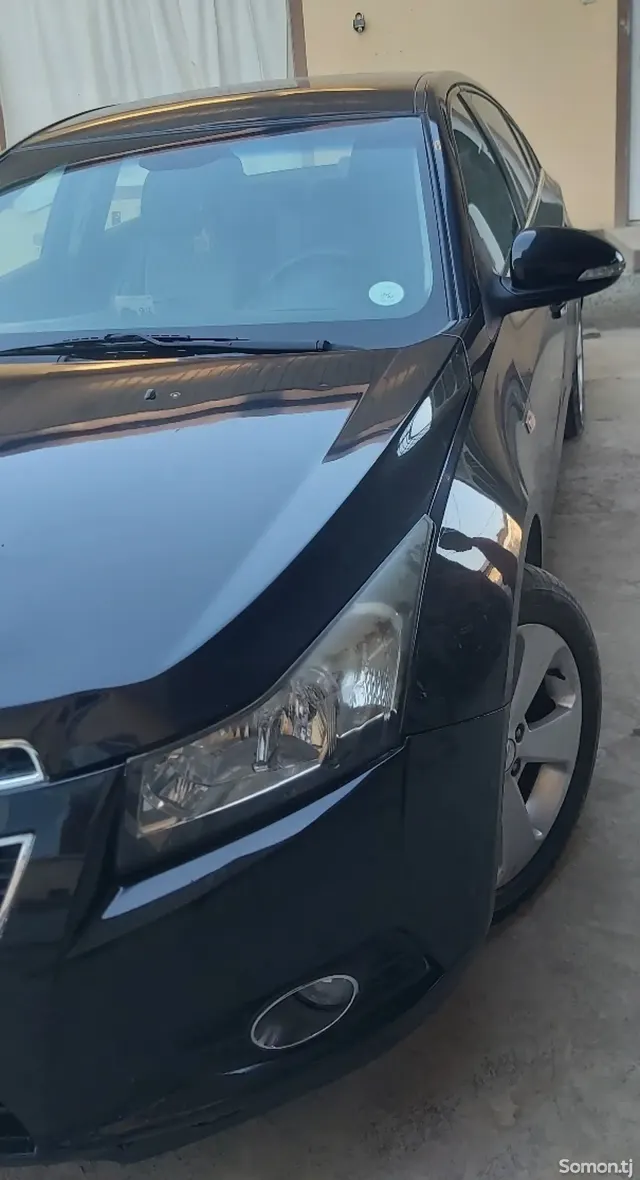 Chevrolet Cruze 2010 · 1.6 AT