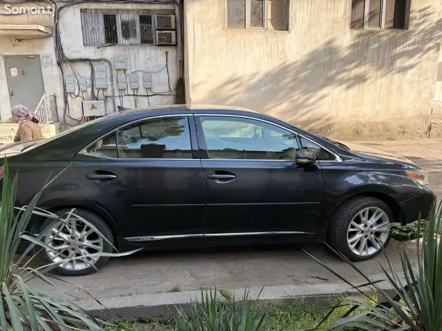 Lexus HS series 2010 · 2.5 AT