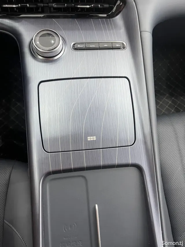 Geely Galaxy E5 2025 · AT