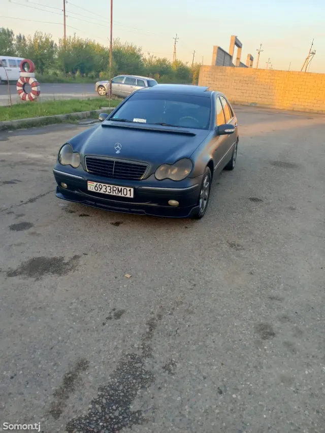 Mercedes-Benz C class 2002 · 2.0 MT