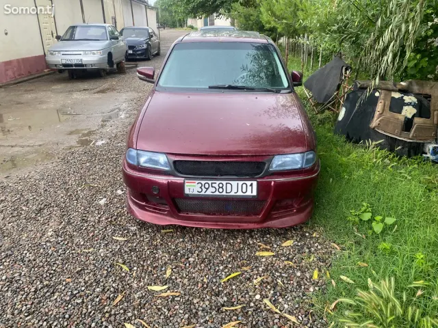 Opel Astra F 1996 · 1.6 MT
