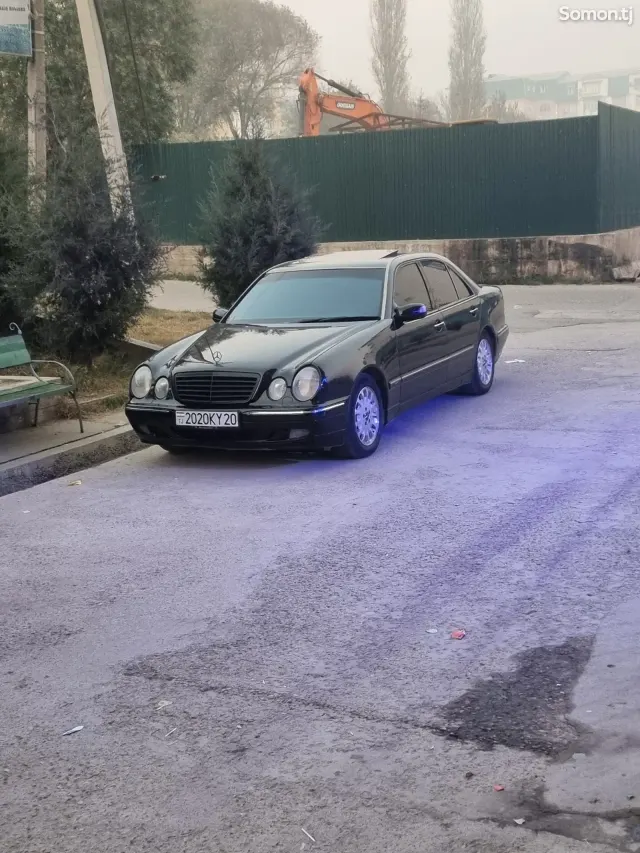 Mercedes-Benz E class 2002 · 3.2 AT