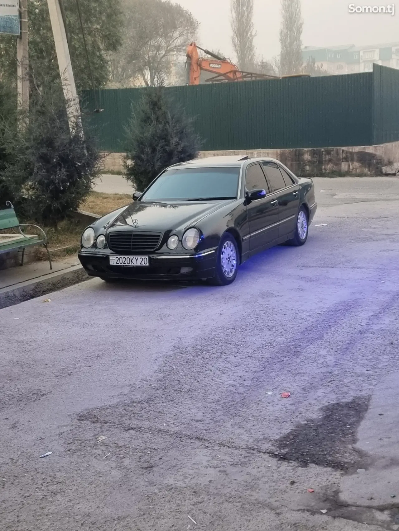 Mercedes-Benz E class 2002 · 3.2 AT