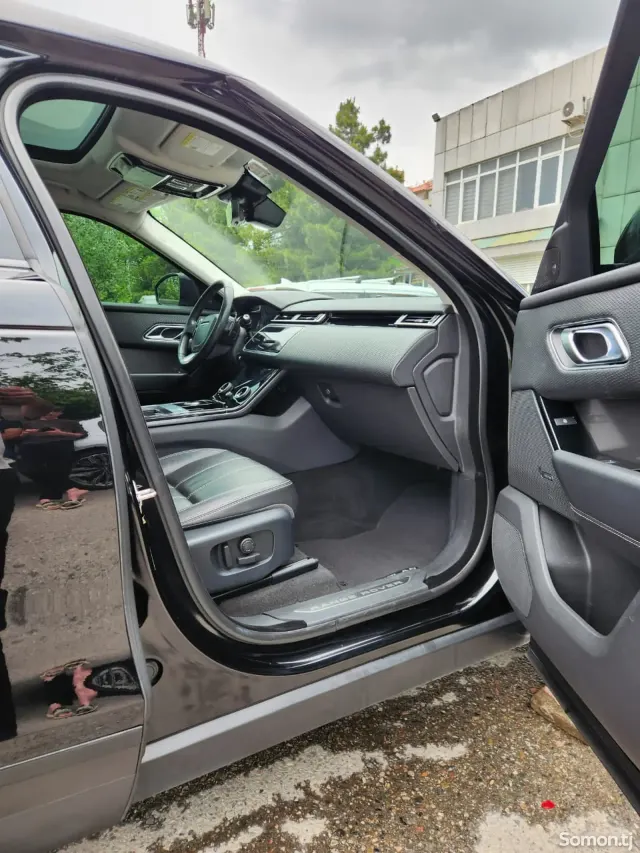 Land Rover Range Rover Velar 2020 · 2.5 AT