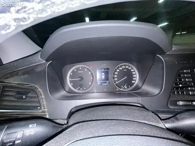 Hyundai Sonata 2014 · 2.0 AT