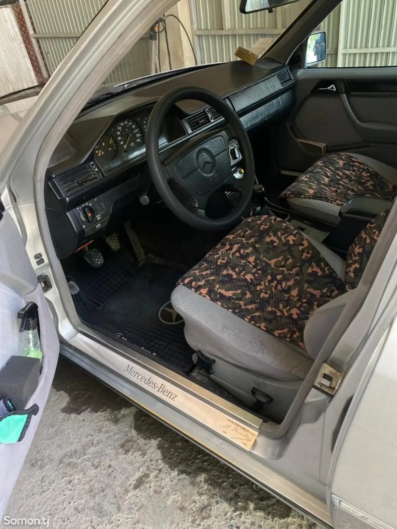 Mercedes-Benz W124 1994 · 2.0 MT