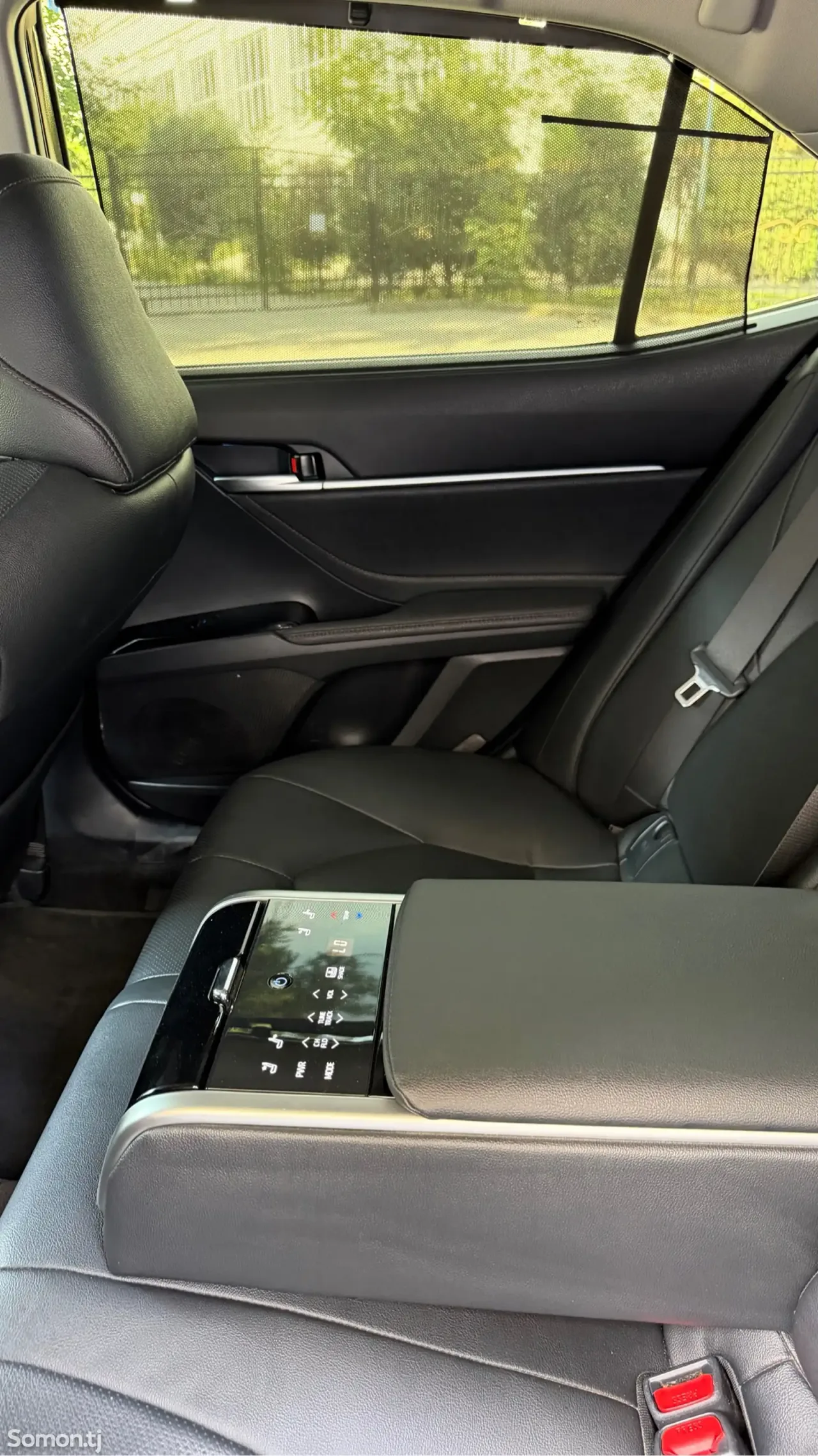 Toyota Camry 2024 · 2.5 AT