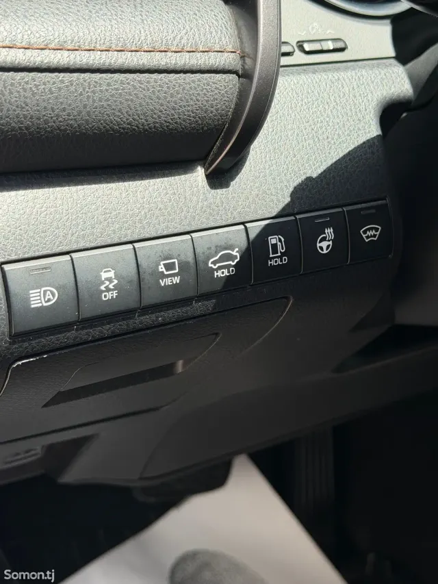 Toyota Camry 2020 · 3.5 AT