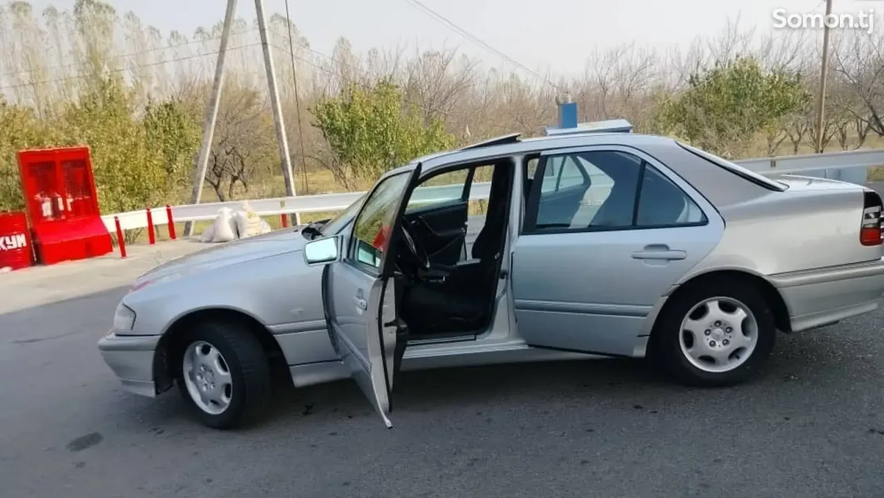 Mercedes-Benz C class 1998 · 1.8 MT