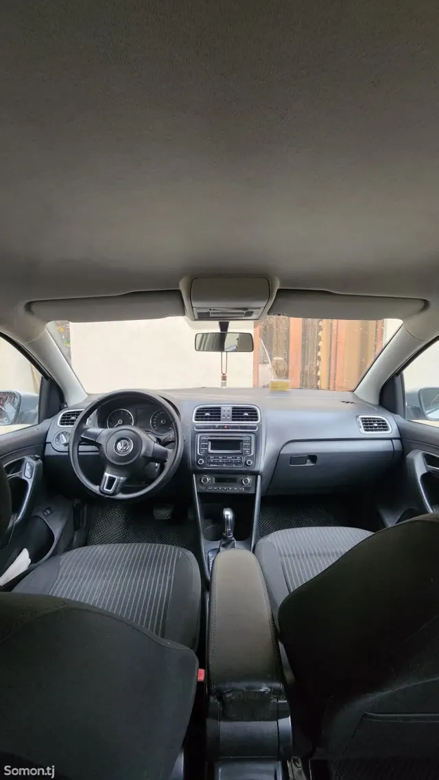 Volkswagen Polo 2016 · 1.6 AT