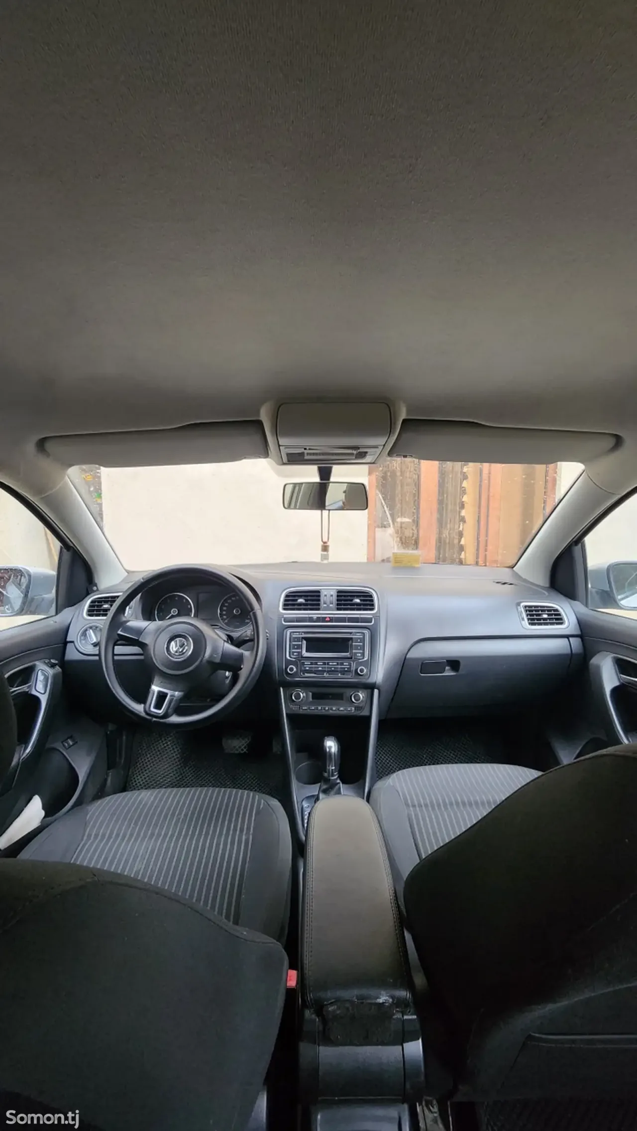 Volkswagen Polo 2016 · 1.6 AT