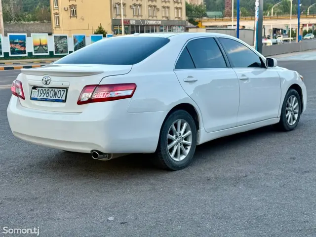 Toyota Camry 2011 · 2.5 AT