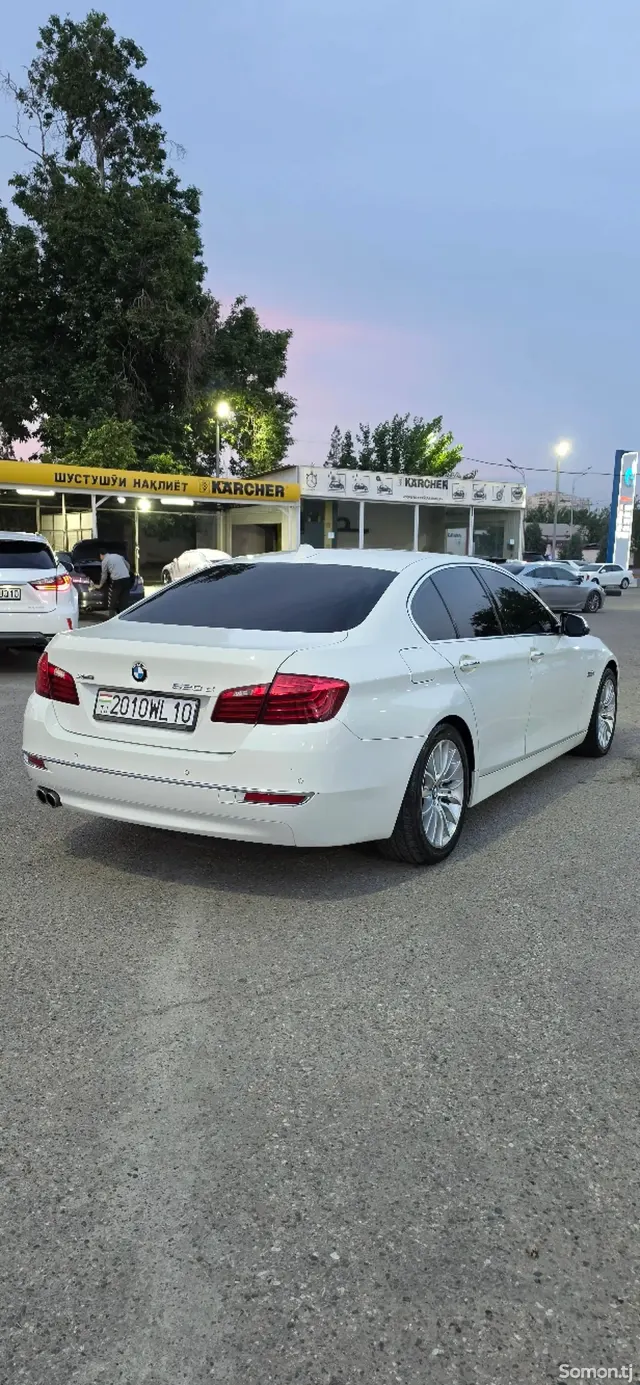 BMW 5 series 2015 · 2.0 AT