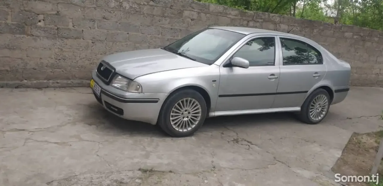 Skoda Octavia 2000 · 1.8 MT