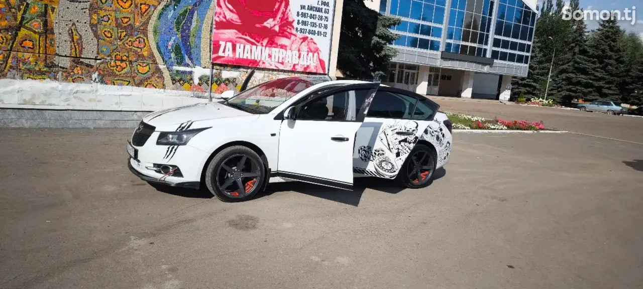 Chevrolet Cruze 2012 · 1.6 MT