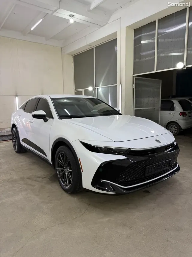 Toyota Crown 2023 · 2.5 AT