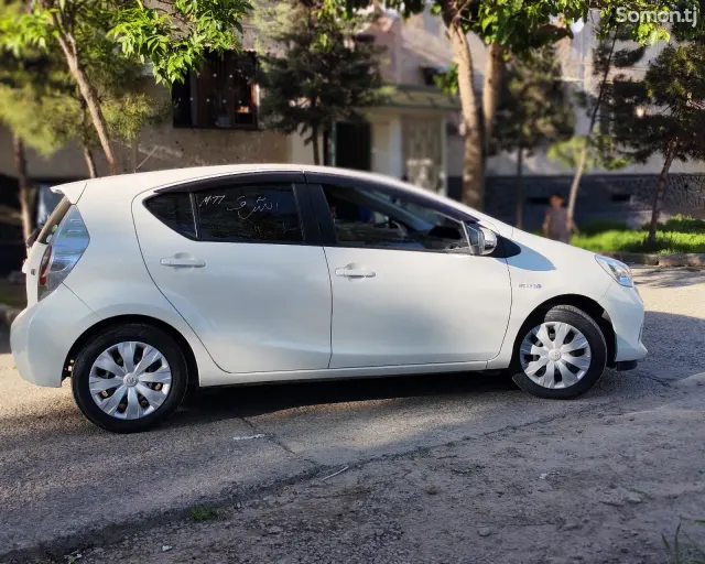 Toyota Aqua 2014 · 1.5 AT