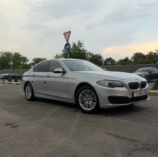 BMW 5 series 2015 · 2.0 AT