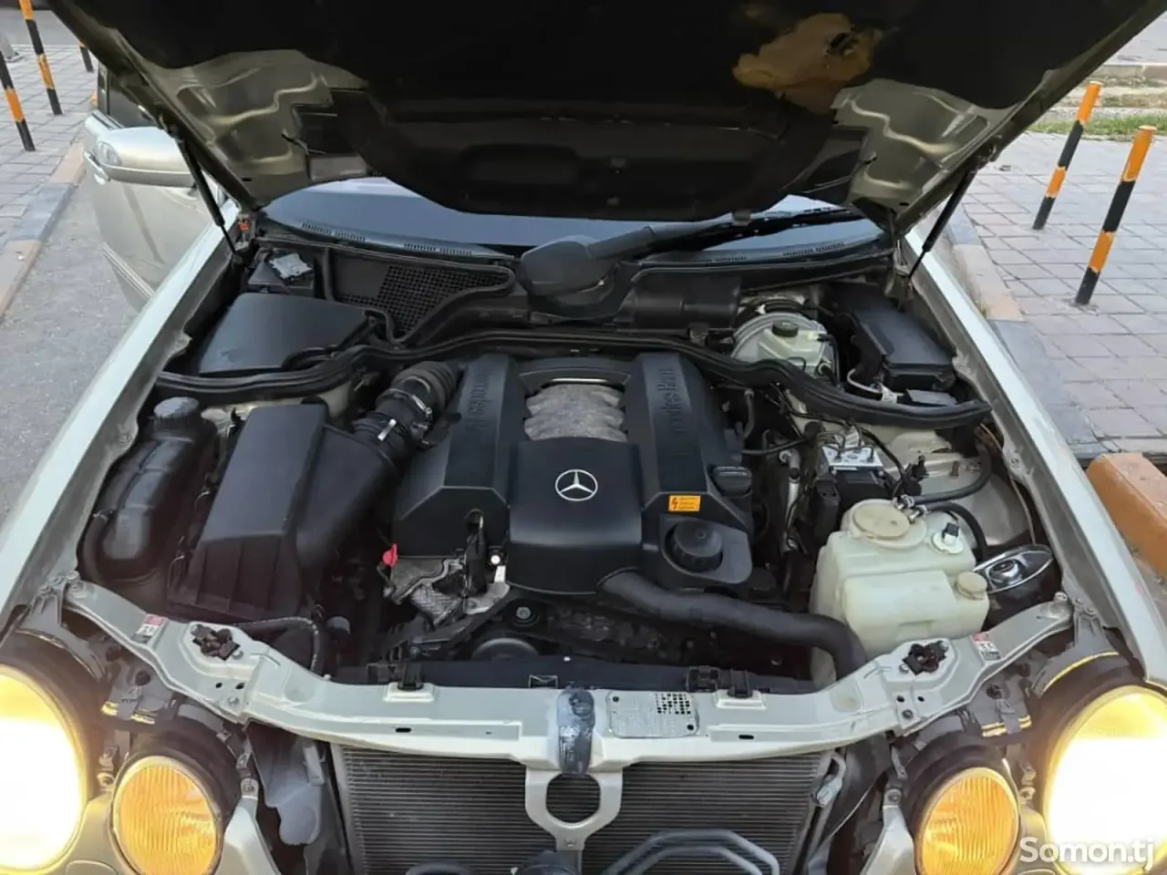 Mercedes-Benz E class 2001 · 3.2 AT