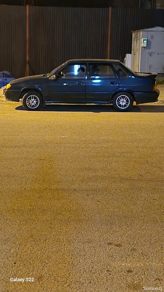 Lada (ВАЗ) 2115 2003 · 1.6 MT