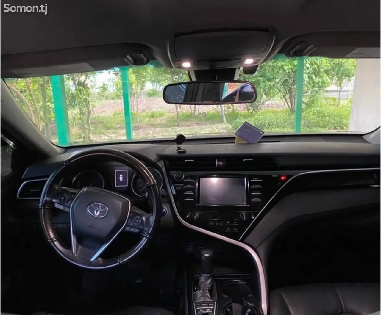 Toyota Camry 2018 · 2.5 AT