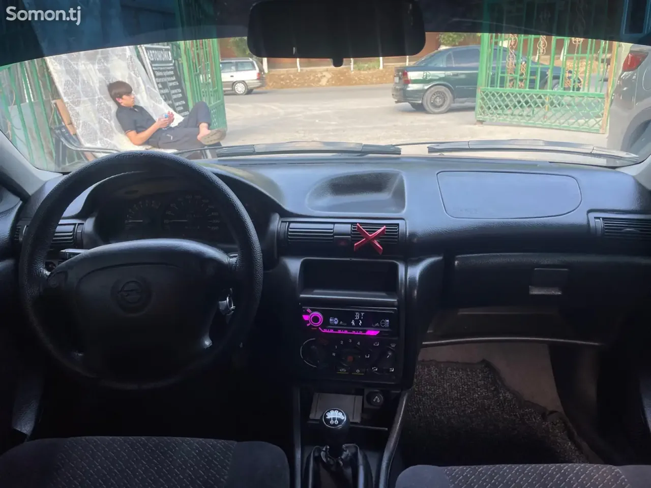 Opel Astra F 1998 · 1.6 MT
