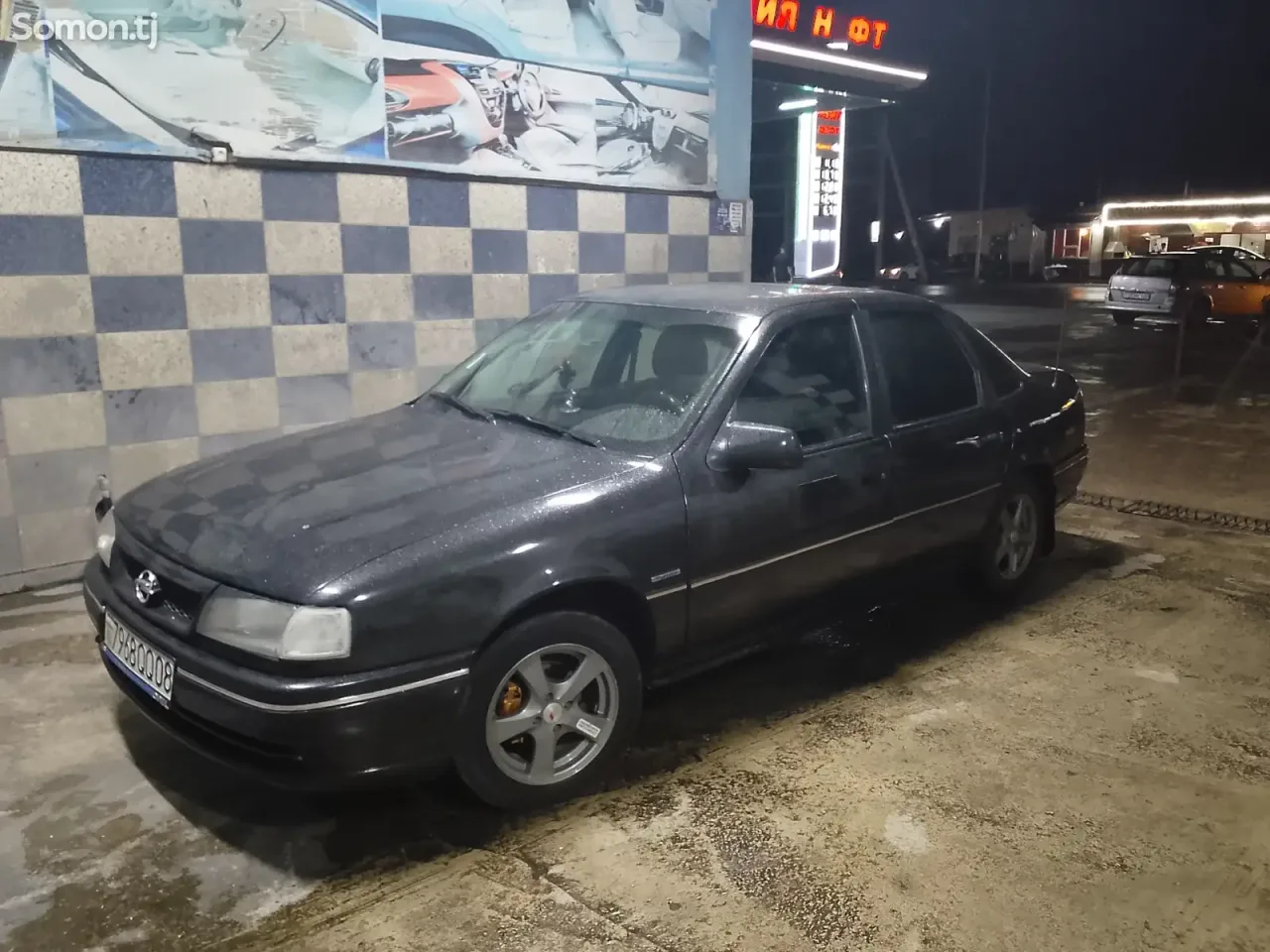 Opel Vectra A 1993 · 1.6 MT