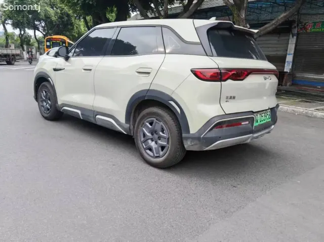 BYD Yuan Up 2025 · AT