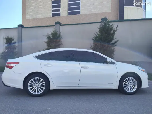 Toyota Avalon 2015 · 2.5 AT