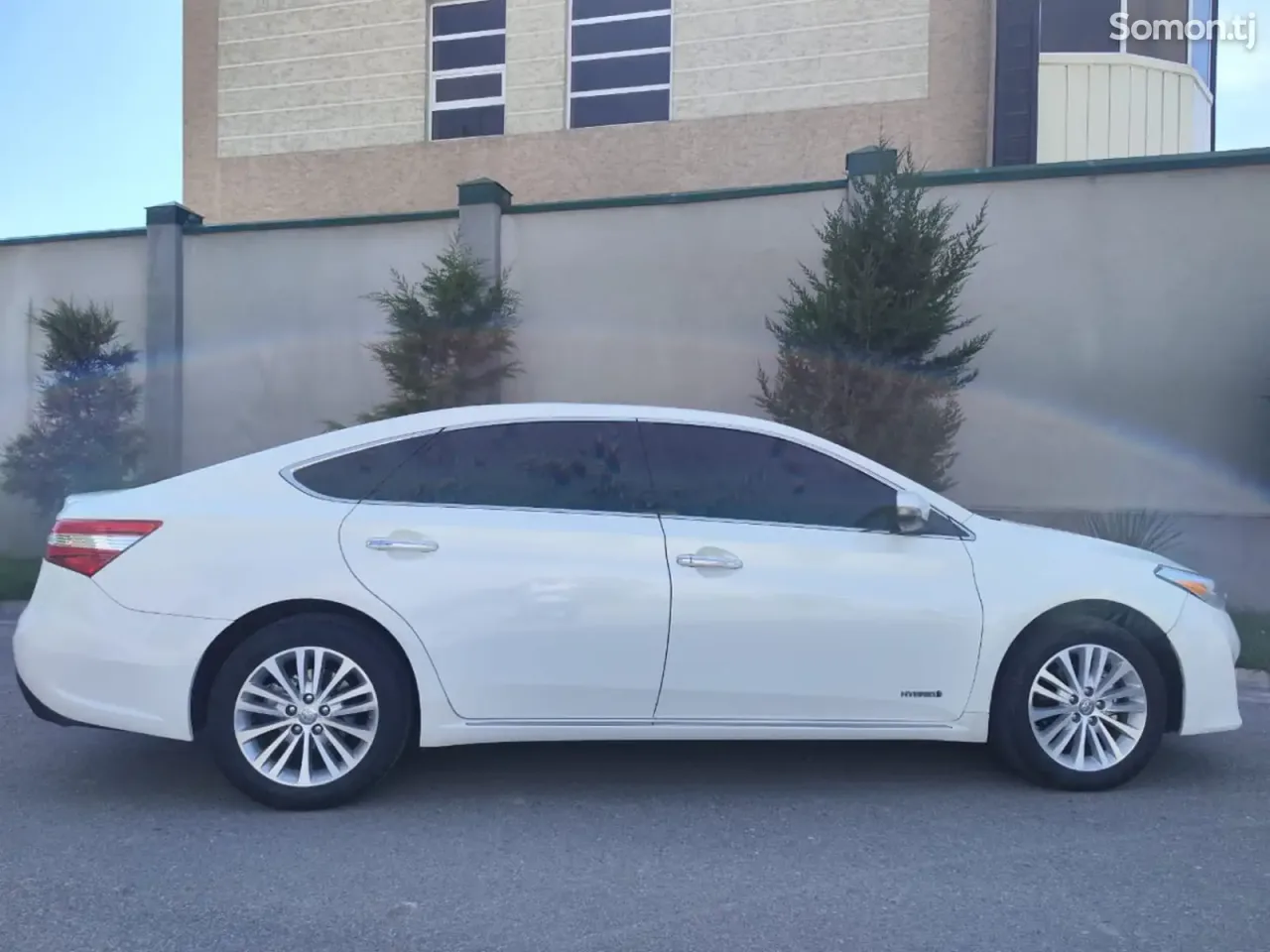 Toyota Avalon 2015 · 2.5 AT