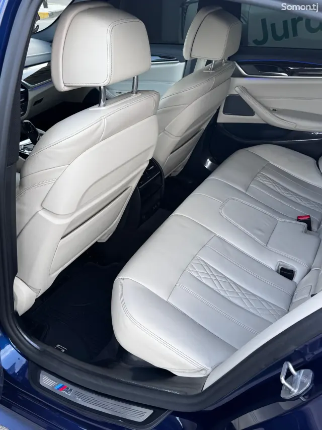 BMW 5 series 2020 · 4.4 CVT