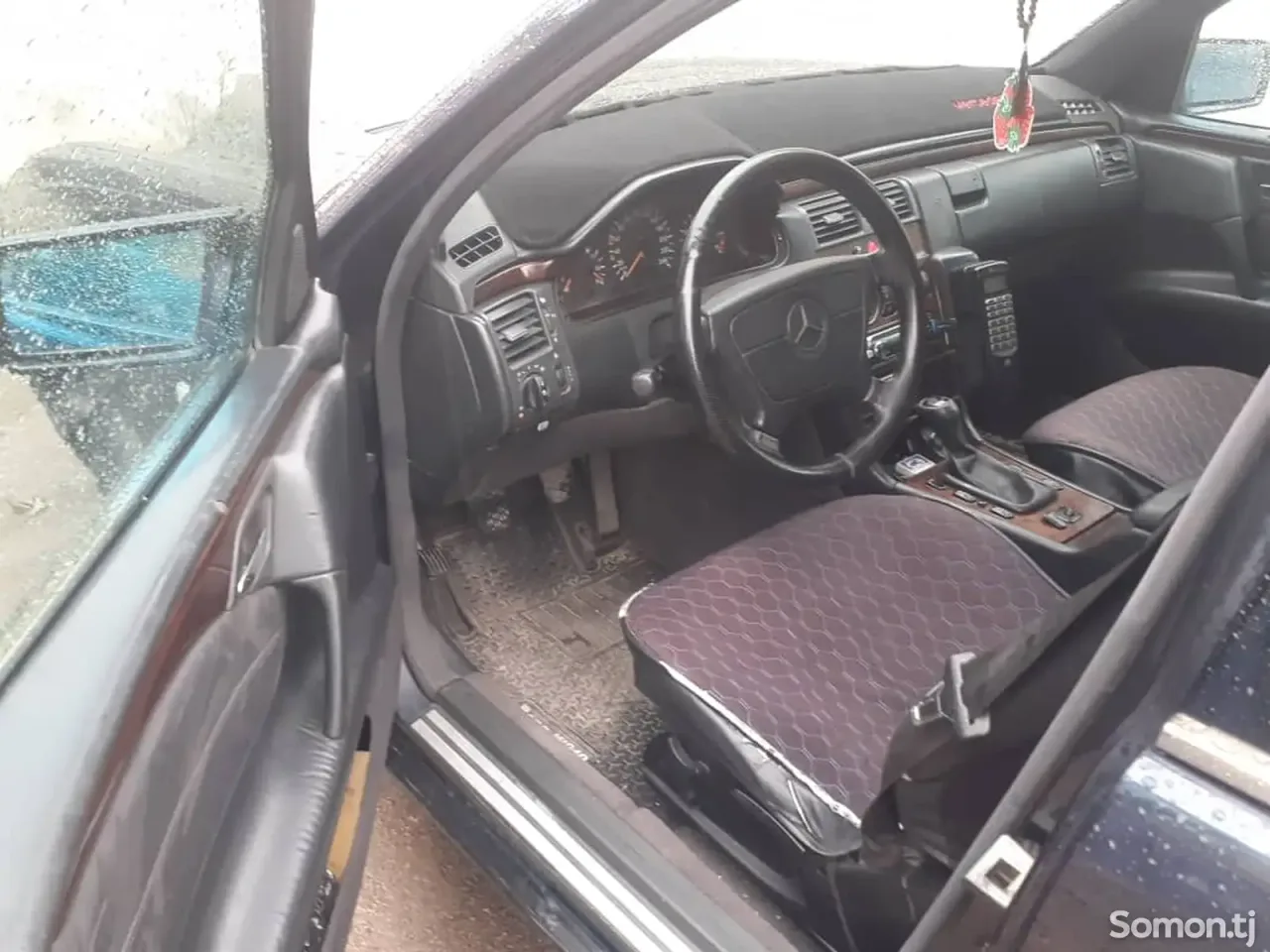 Mercedes-Benz E class 1997 · 2.0 MT