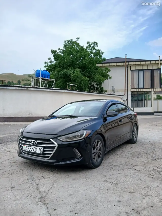 Hyundai Elantra 2017 · 1.8 AT