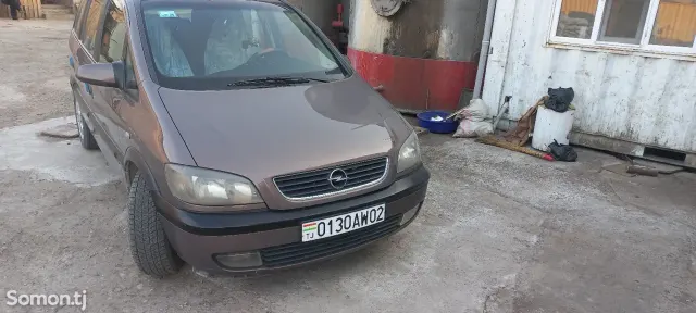 Opel Zafira 2000 · 1.8 MT