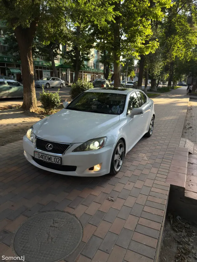 Lexus IS series 2009 · 2.5 AT