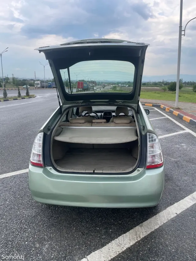Toyota Prius 2006 · 1.6 AT